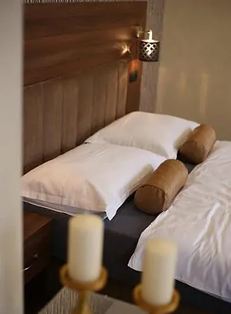 Luxury 奥米什