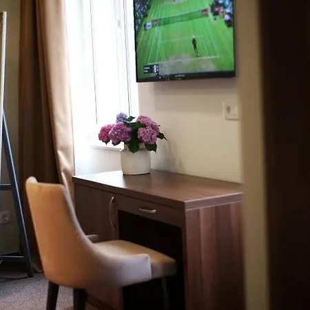 Luxury 4* 奥米什