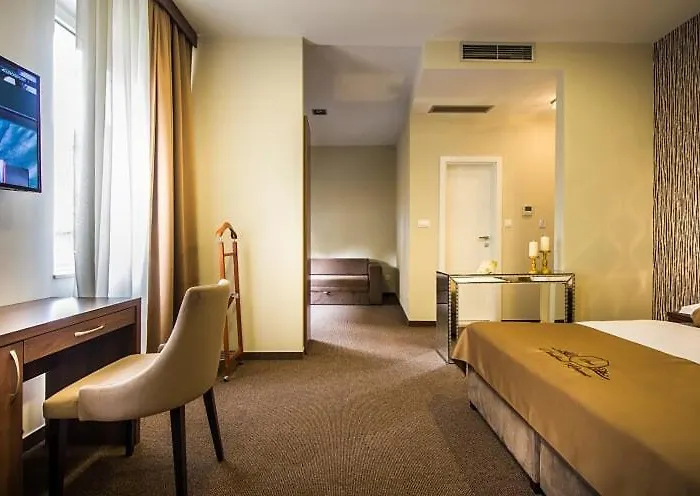 Luxury Omis